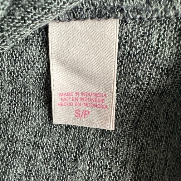Victoria’s Secret heathered gray lightweight sweatshirt w lace inset Small - Picture 10 of 12